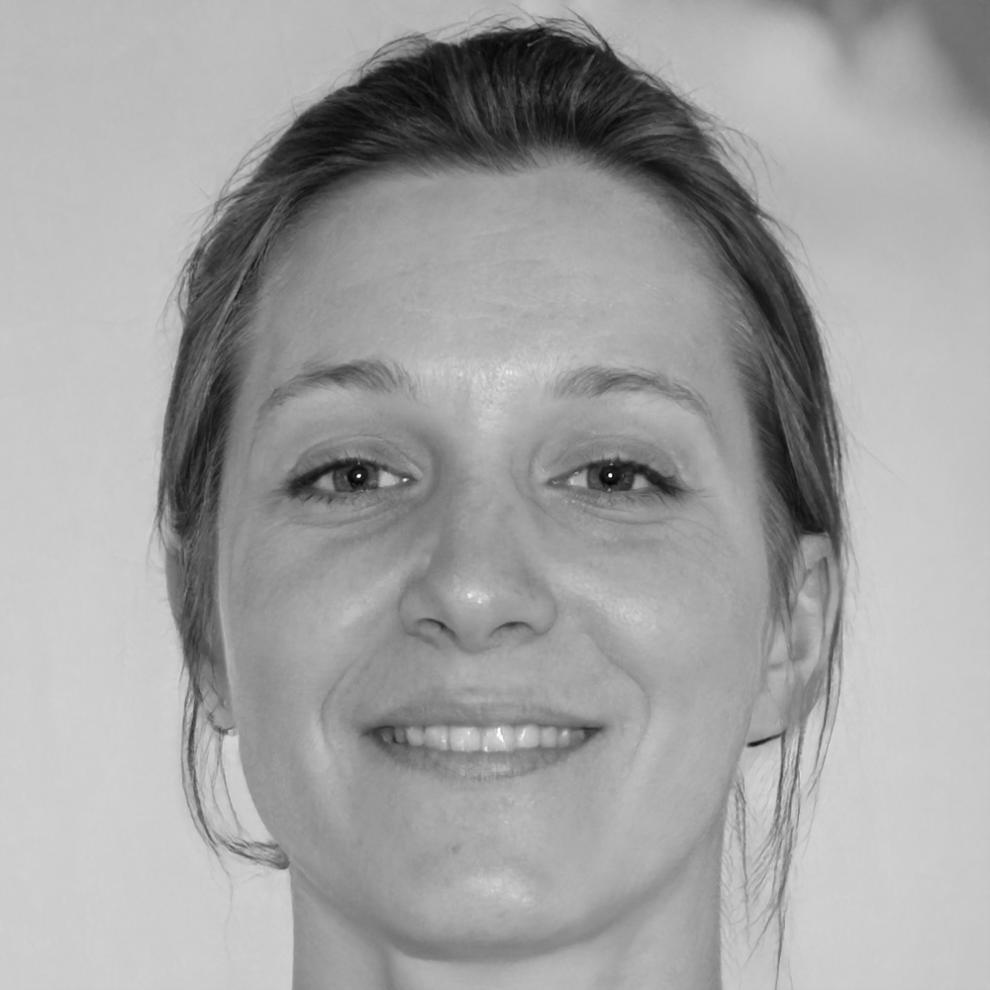 Portrait de Sarah, Responsable Développement Client